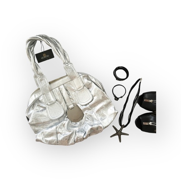 Rare: new Gustto Cala Bag ☻ Blogger Favorite ☻ Metallic Silver Leather ☻ Luxury - Picture 3 of 15
